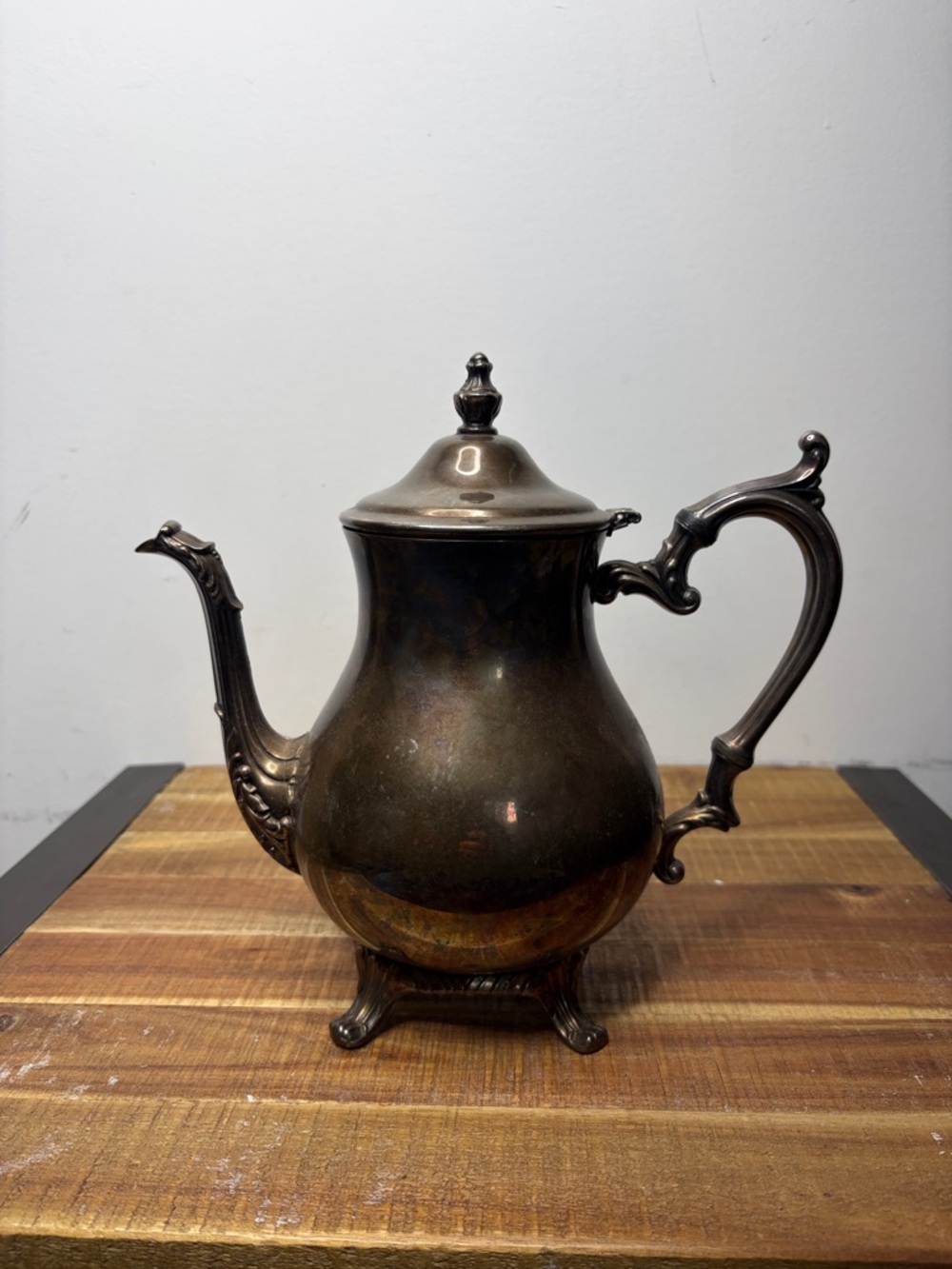 Vintage Wm Roger’s 800 Silver Plated Ornate 4 Footed Coffee Pot
